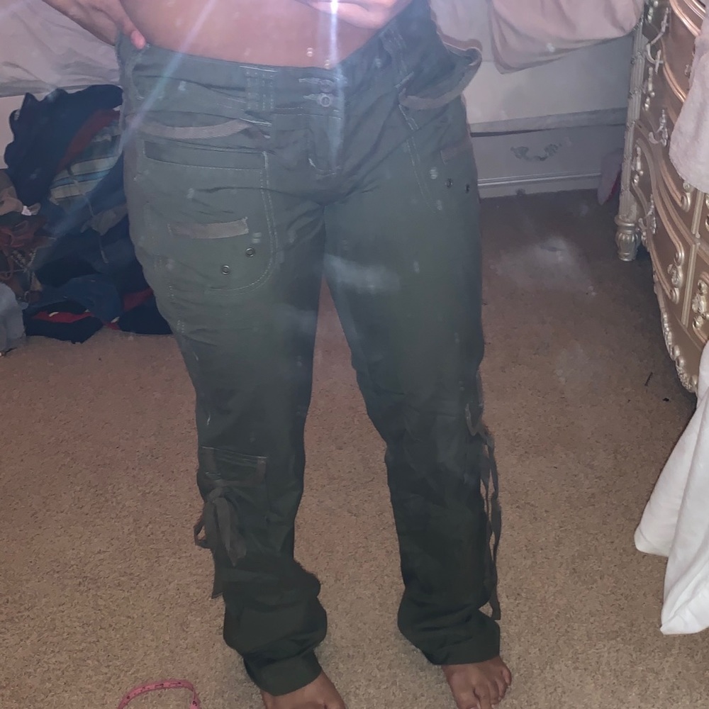 Green cargo pants